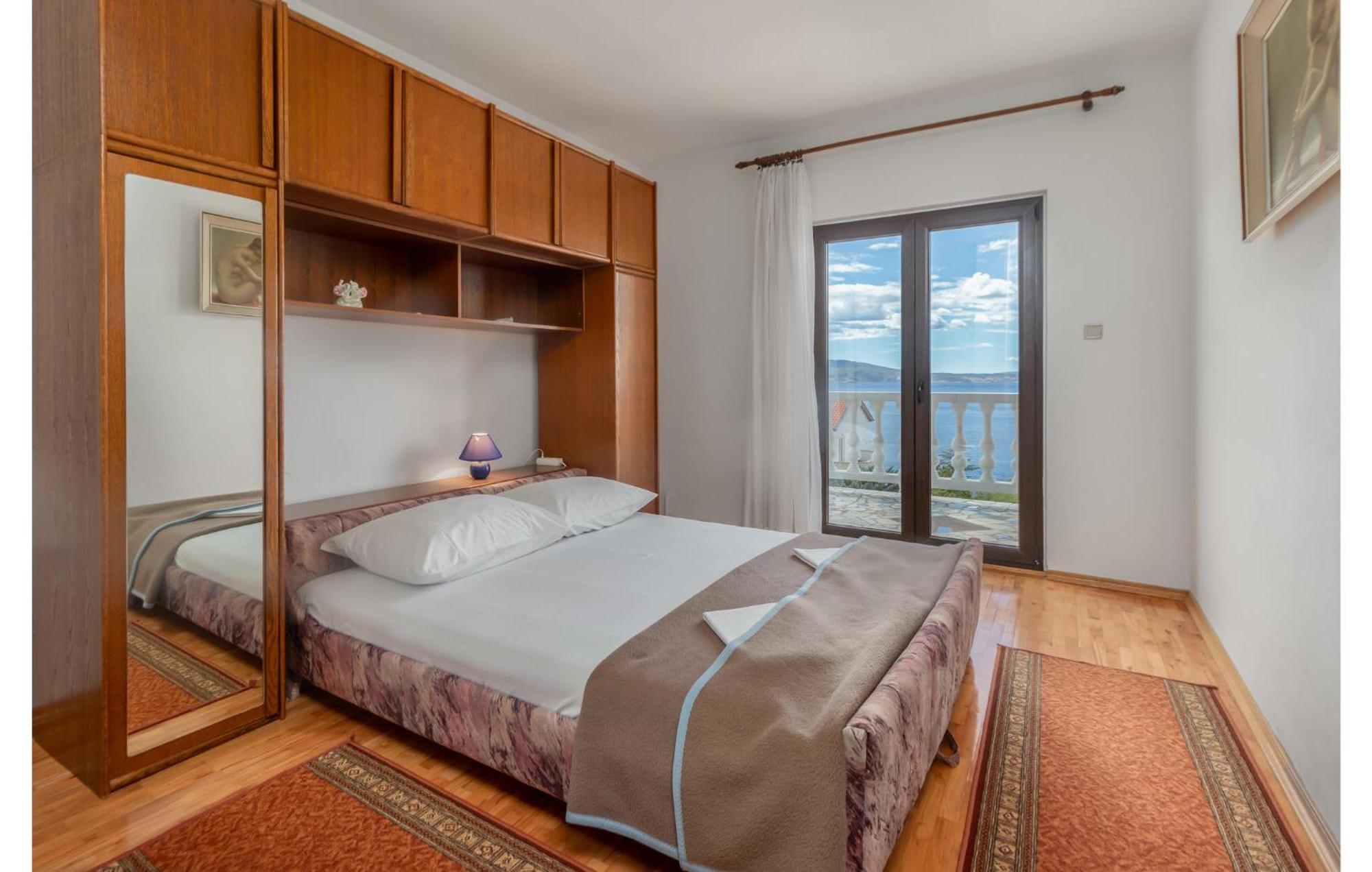 3 Bedroom Awesome Apartment In Novi Vinodolski Exterior photo
