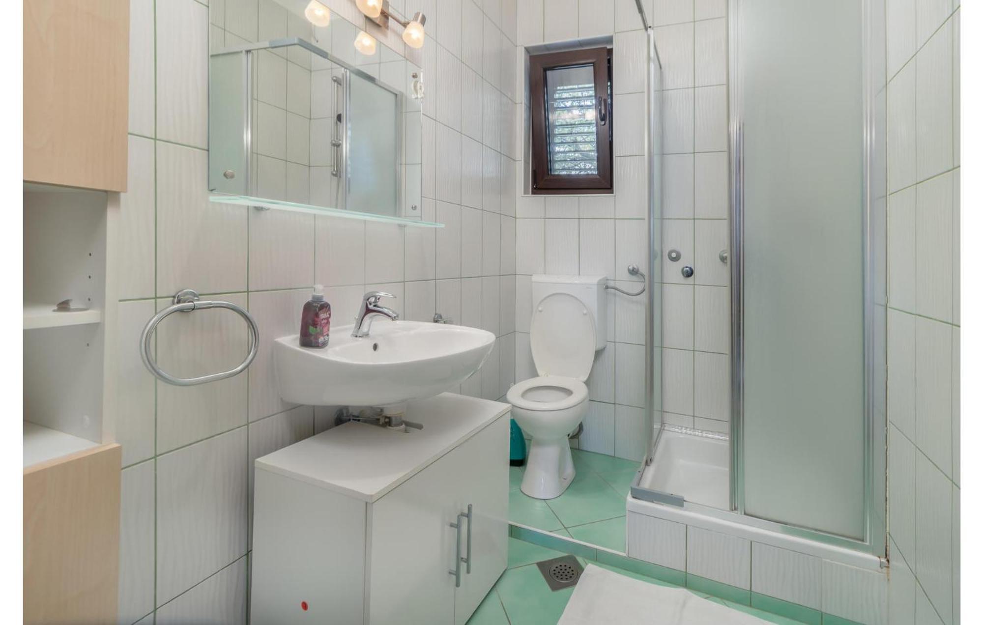 3 Bedroom Awesome Apartment In Novi Vinodolski Exterior photo