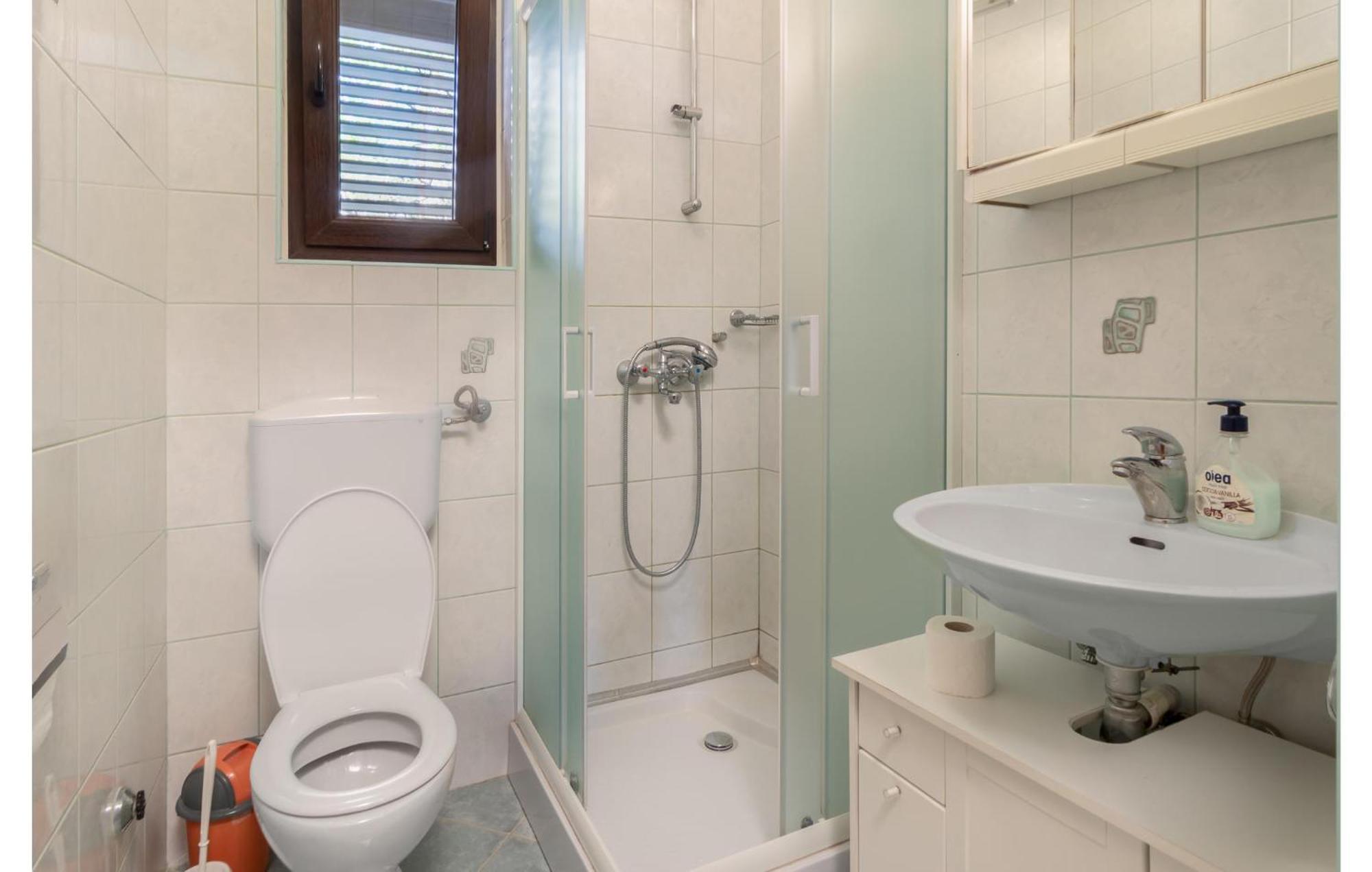 3 Bedroom Awesome Apartment In Novi Vinodolski Exterior photo