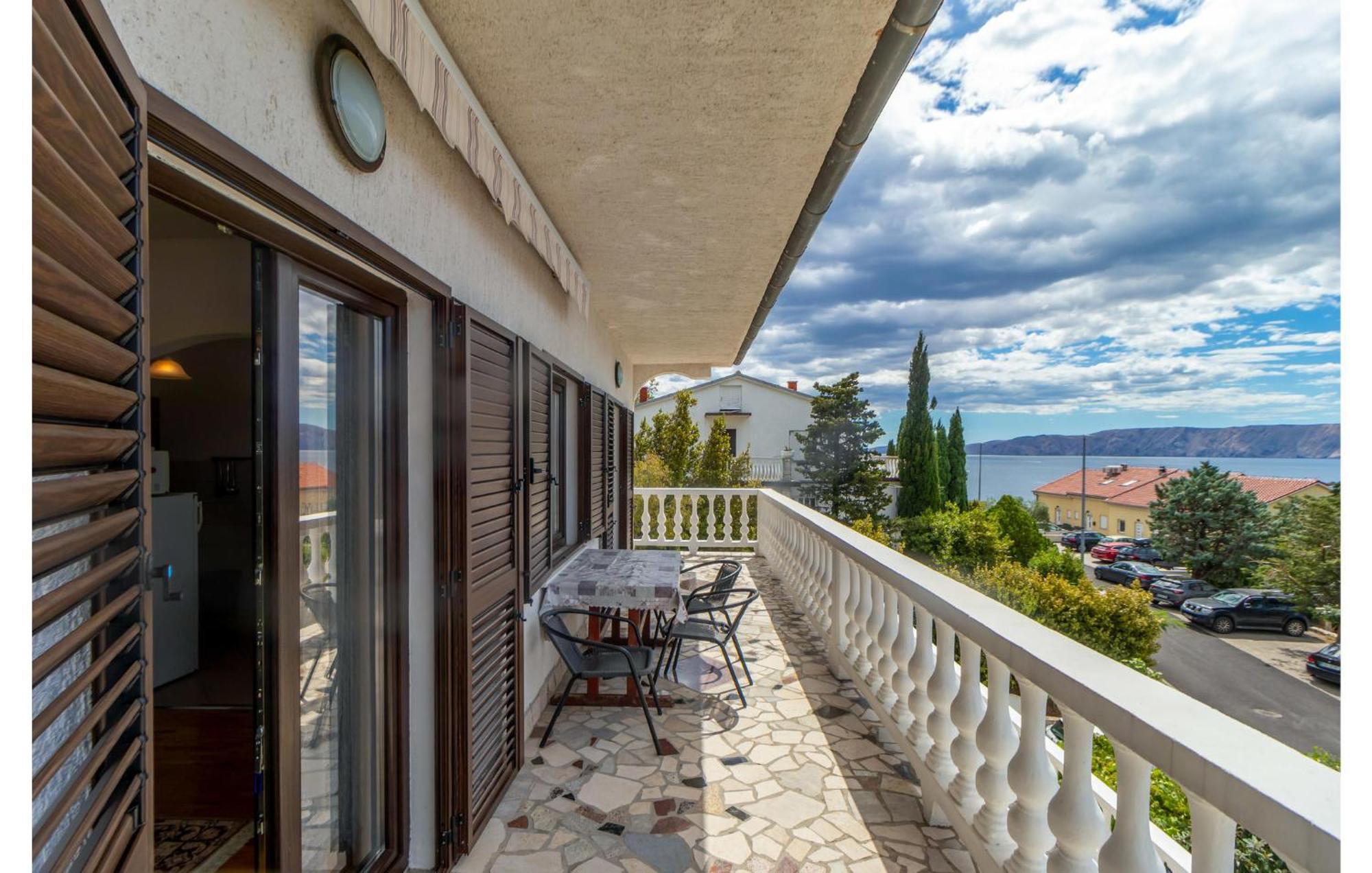 3 Bedroom Awesome Apartment In Novi Vinodolski Exterior photo